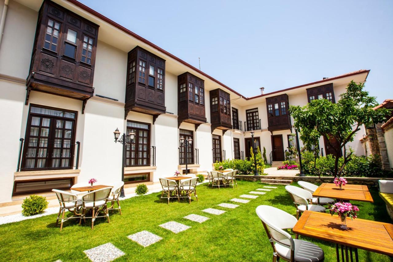 Livia Garden